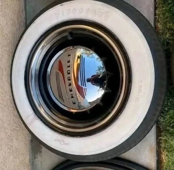 1953 Chevrolet 5 Artillery wheels - Image 3
